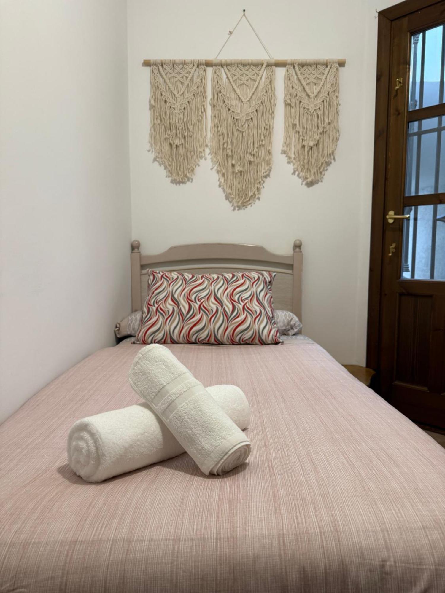 Apartamento Charming Albaicin Patio Flat Free Onsite Parking Granada Exterior foto